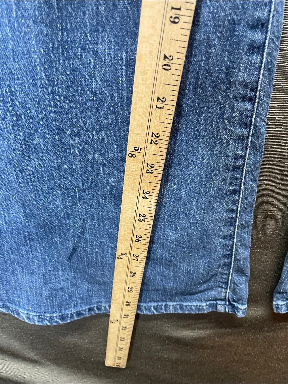 Pilcro Wide-Leg High-Rise Jeans in Blue Denim - Picture 7 of 10